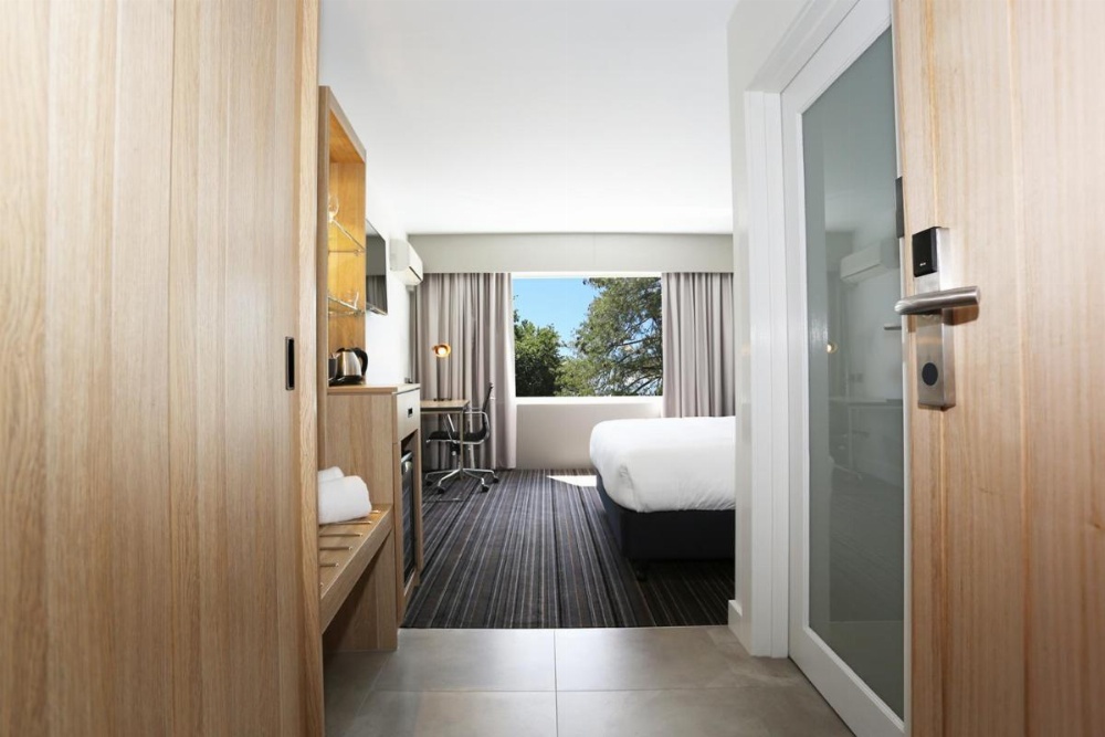Room image 3