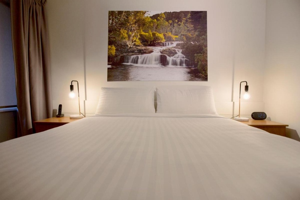 Room image 4